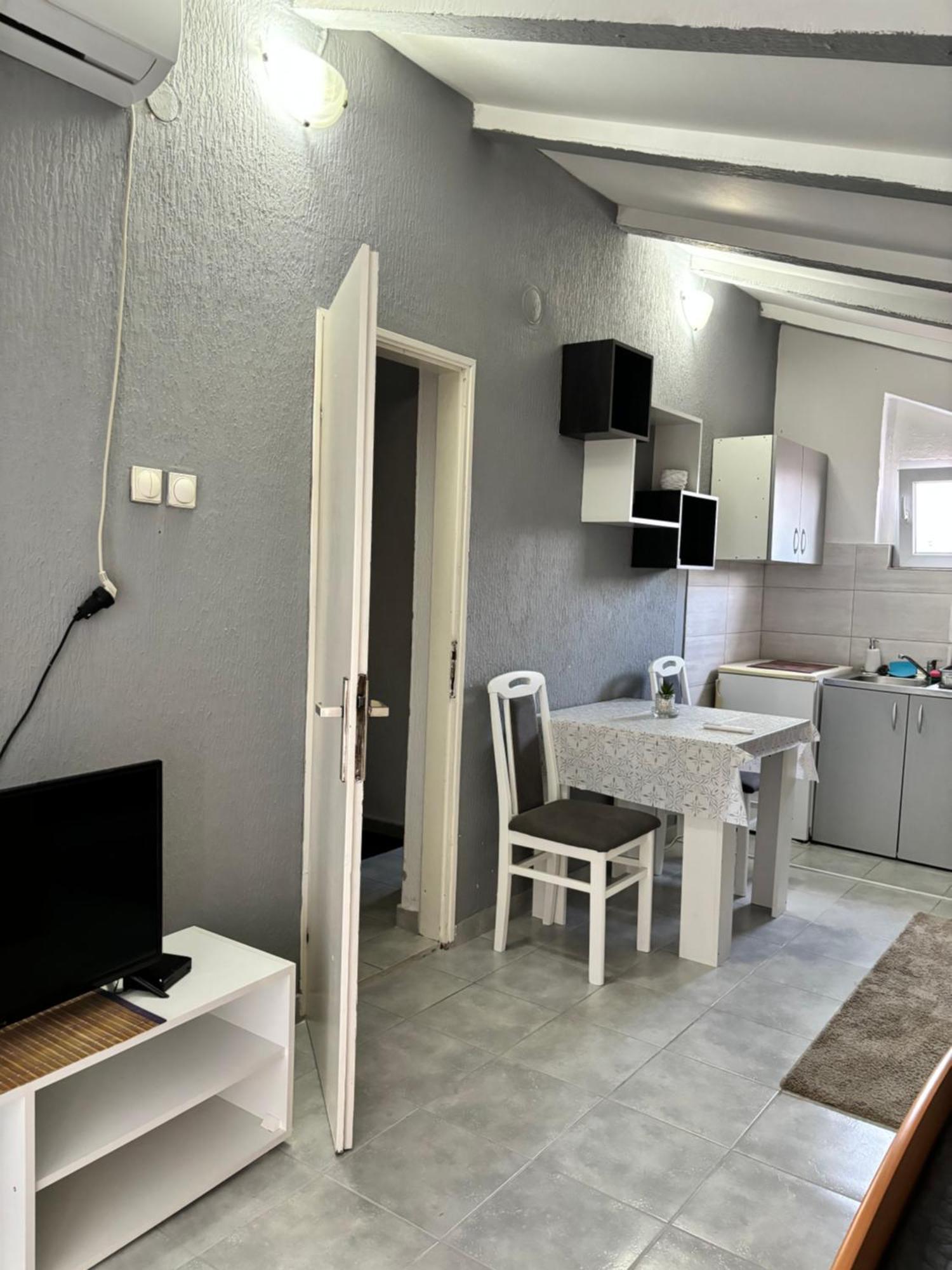 Apartman Sava Ni Esterno foto