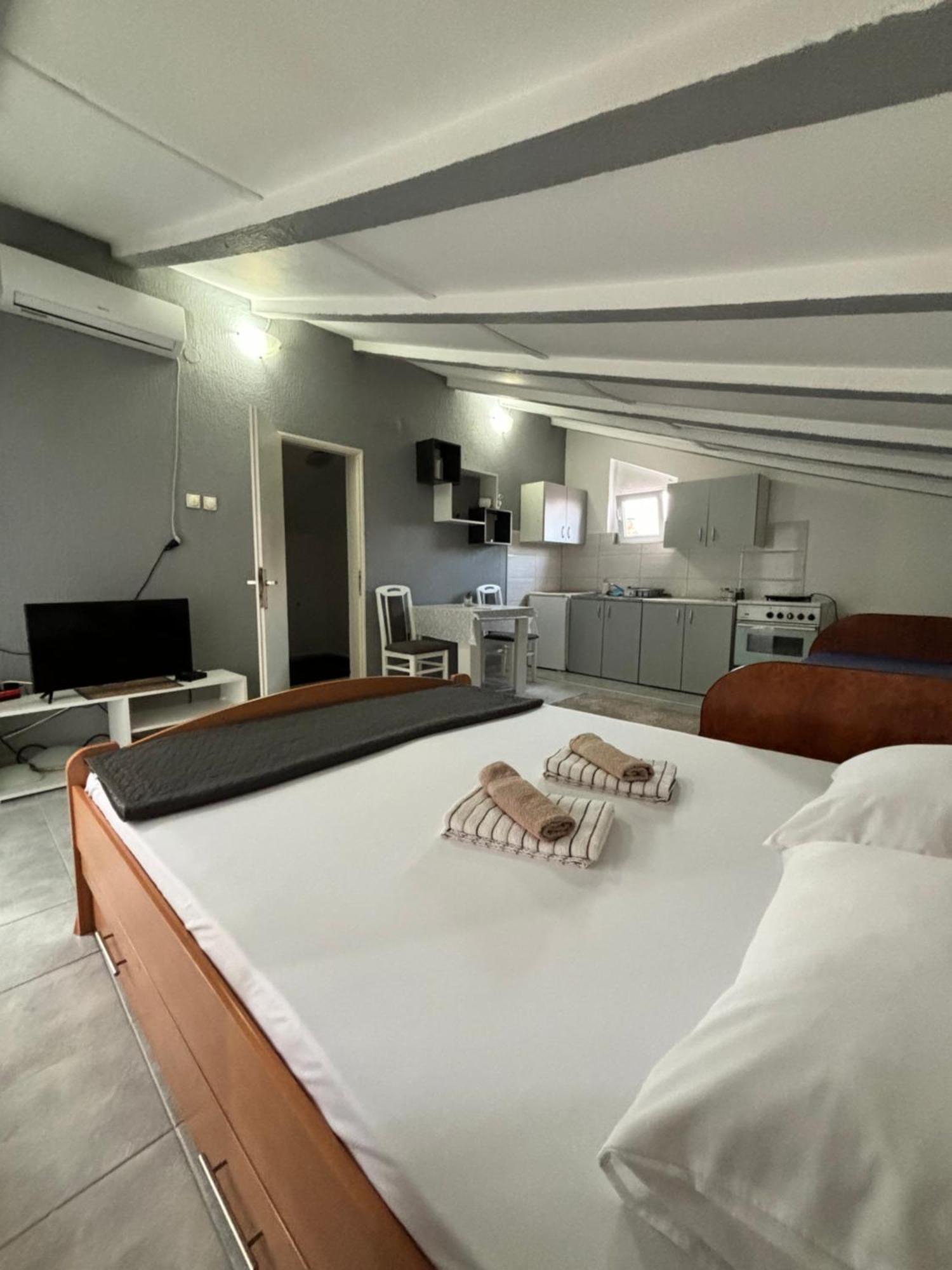 Apartman Sava Ni Esterno foto